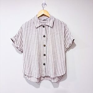 🌼NWOT🌼 REITMANS White and beige striped linen shirt